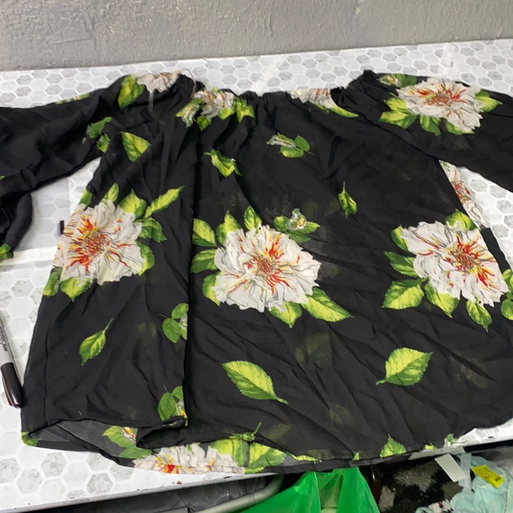 Love Ari 1X Black Floral Off the Shoulder Bell Sleeve Blouse